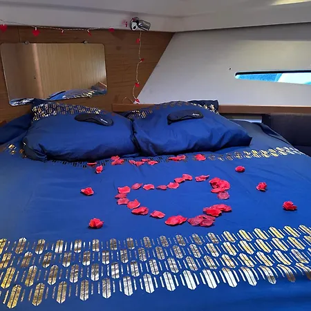 Úszó hotel Bateau Nuit Insolite